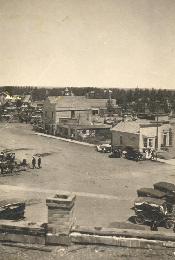 East Side of Square - 1910's