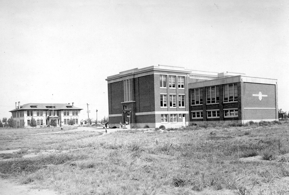 Lincoln Grade School & High School - 1914